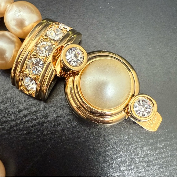 KJL Kenneth J Lane Double Strand Faux Pearl Clear Rhinestone Clasp Bracelet - Picture 5 of 14
